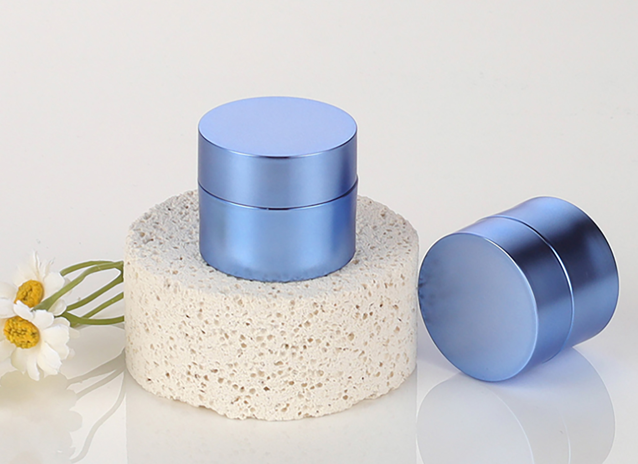 聯系我們-浙江海通塑業(yè)科技有限公司